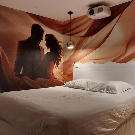 Love Room White - Les Delices Rooms Angers Exterior foto